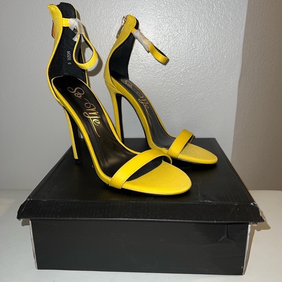yellow heels size 6
